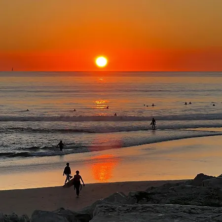 Caparica Hostel *