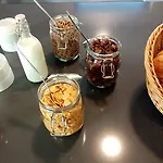 Caparica Хостел