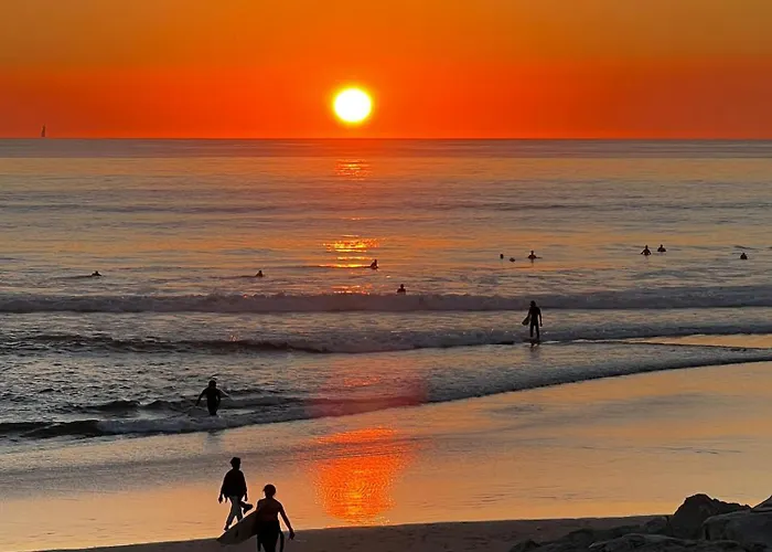 Caparica Хостел *