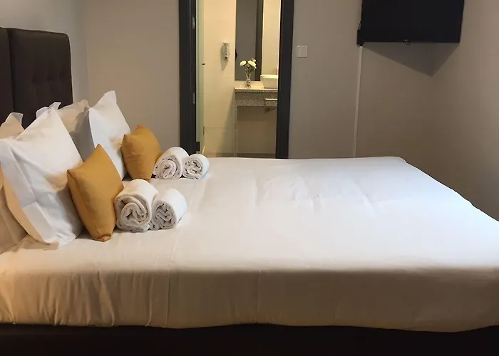 Caparica Hostel *